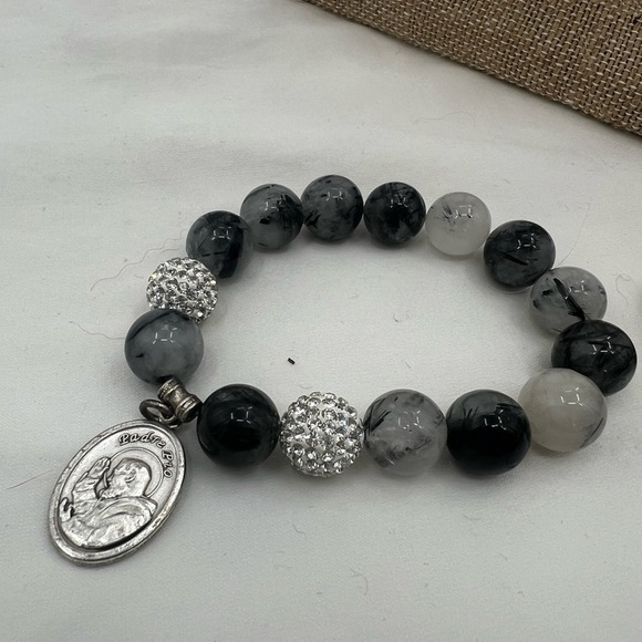 Padre Pio Charm on Jadeite gemstone stretch bracelet - Picture 4 of 9